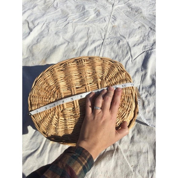 Large wicker basket with handle light 13” 13 in farmhouse country blanket Tan - Picture 4 of 12